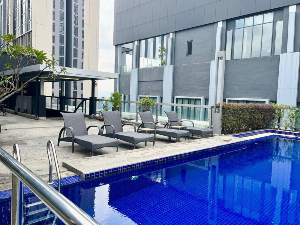 Pavilion 1br 4-6pax View Menara 118 By Moji Pangsapuri *